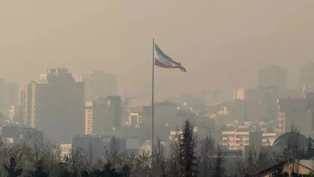 Tahran’da hava kirliliği alarmı: ‘Kırmızı’ seviyeye yükseldi