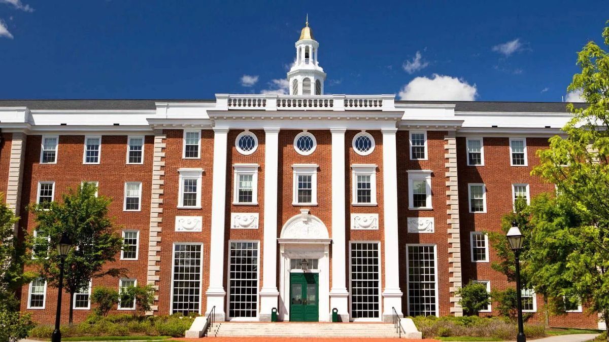 Trump’ın Harvard’a yönelik yabancı öğrenci yasağı durduruldu
